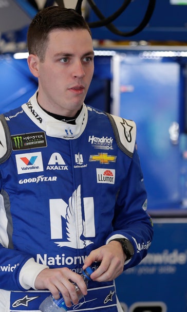 Byron wins Daytona 500 pole, puts Hendrick up front again